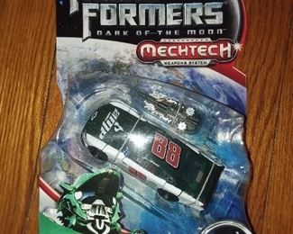Transformer Collectible Toy Figure - 1 of HUNDREDS On Consignment From A Lifetime Of Collecting! For Specific Figure Inquiries, Please Text Us At 201-639-4811 .
