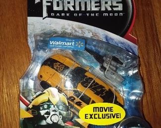 Transformer Collectible Toy Figure - 1 of HUNDREDS On Consignment From A Lifetime Of Collecting! For Specific Figure Inquiries, Please Text Us At 201-639-4811 .