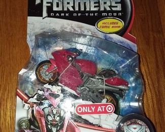 Transformer Collectible Toy Figure - 1 of HUNDREDS On Consignment From A Lifetime Of Collecting! For Specific Figure Inquiries, Please Text Us At 201-639-4811 .