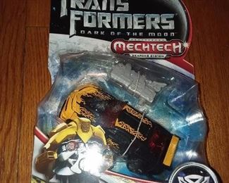 Transformer Collectible Toy Figure - 1 of HUNDREDS On Consignment From A Lifetime Of Collecting! For Specific Figure Inquiries, Please Text Us At 201-639-4811 .