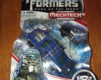Transformer Collectible Toy Figure - 1 of HUNDREDS On Consignment From A Lifetime Of Collecting! For Specific Figure Inquiries, Please Text Us At 201-639-4811 .
