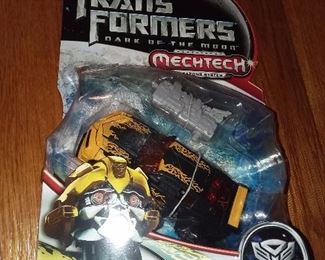 Transformer Collectible Toy Figure - 1 of HUNDREDS On Consignment From A Lifetime Of Collecting! For Specific Figure Inquiries, Please Text Us At 201-639-4811 .