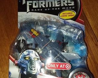 Transformer Collectible Toy Figure - 1 of HUNDREDS On Consignment From A Lifetime Of Collecting! For Specific Figure Inquiries, Please Text Us At 201-639-4811 .