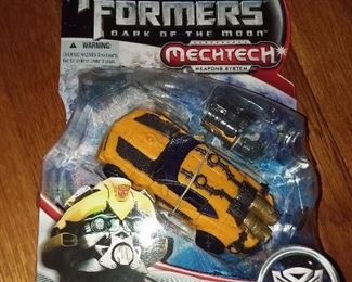 Transformer Collectible Toy Figure - 1 of HUNDREDS On Consignment From A Lifetime Of Collecting! For Specific Figure Inquiries, Please Text Us At 201-639-4811 .