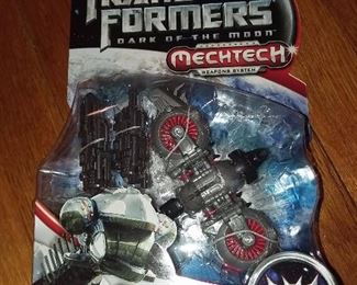 Transformer Collectible Toy Figure - 1 of HUNDREDS On Consignment From A Lifetime Of Collecting! For Specific Figure Inquiries, Please Text Us At 201-639-4811 .