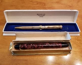 Lot # 26 - $100  Walzgold Writing Pen (4 color selection) & Tintenkuli Pen