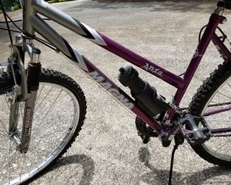 Lot # 240 - $125 Anza 18 Speed Index Shifting (Female)