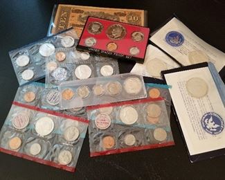 Lot # 124 - $125 Coin Collection  Confederate Bills are copies
