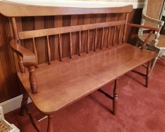Modern. Courting bench. Great condition