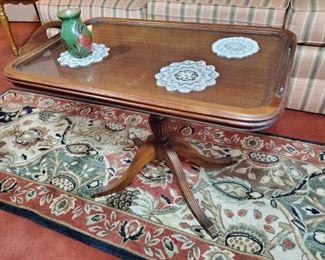 Tea table. With lift top