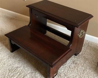 Step Stool w Bedroom Set