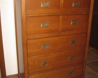 Bassett chest of drawers