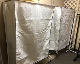 Clothes racks with cover 