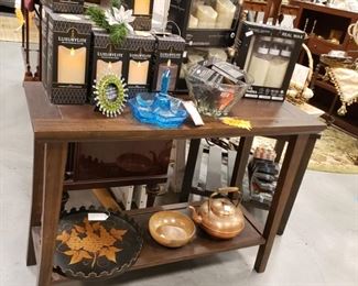 Flicker candles, end table