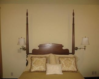 Queen four poster canopy bed. The canopy has been removed here, but is with the bed in the sale