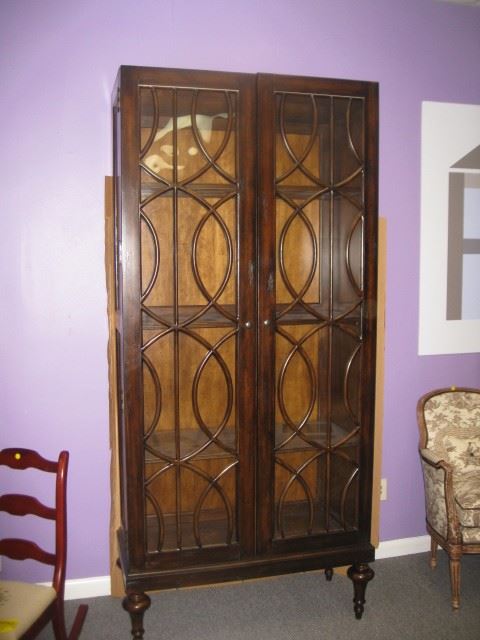 Lighted display cabinet 86" tall