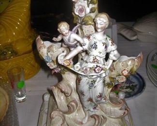 unfortunately, this piece has some issues, but is still beautiful