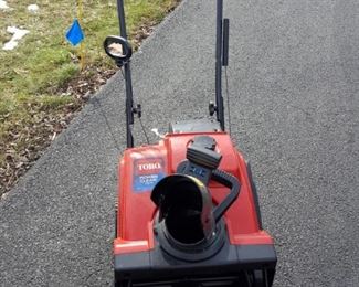 Toro Power Clear 180 - 18"Clearing Width - 87cc 4-Cycle OHV Engine