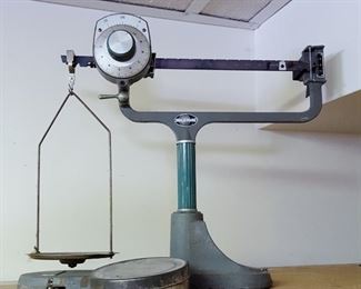 Vintage Ohaus DIAL-O-GRAM Scale Capacity 310 grams
