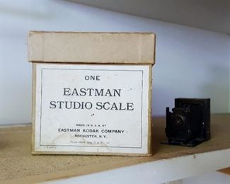 Eastman Studio Scale