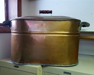 Antique Vintage Large Copper Wash Tub Boiler Pot Basin with Lid Wooden Handle