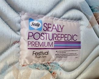 Queen clean Sealy box spring and mattress