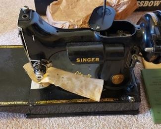 Singer 221, Singer Featherweight