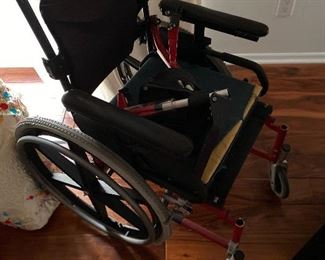 Lightweight wheelchair with leg ext