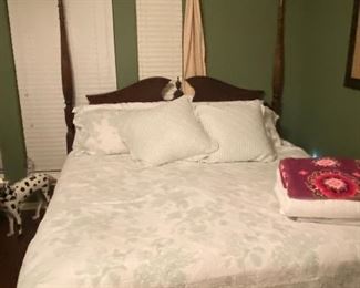 For poster Kincaid bed king-size. Sold with mattress set and entire comforter set