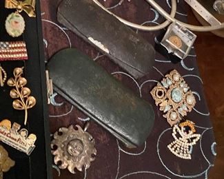 Antique glasses and jewelry
