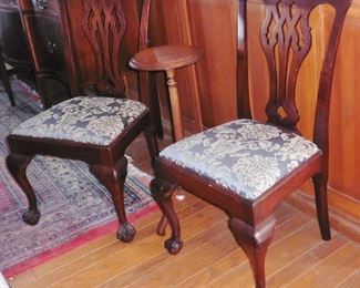 Set of 6 Chippendale style chairs