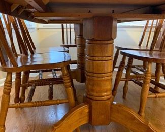 #21 Winners Only Inc oak Double Pedestal dining table w/6 chairs 1 leaf 60-78x42x31  $225.00