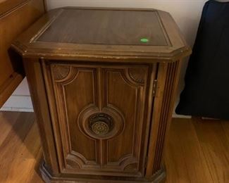 #46		Printer Stand w/2 inside shelves   17sq x20	 $30.00 
