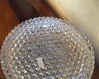 Cut bubble glass plate