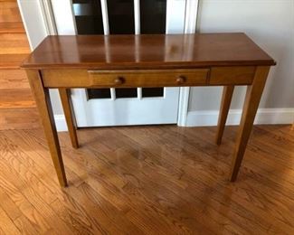 Sofa Table https://ctbids.com/#!/description/share/331596
