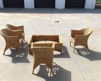 Woven Rattan set - Coffee table needs glass!
