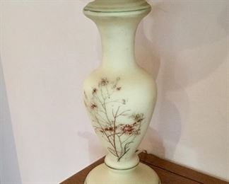 CUSTARD GLASS MID SIZE LAMP, FENTON?