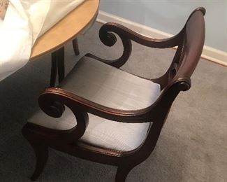 Dining room table w/chairs
