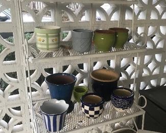 Baker's rack & pottery