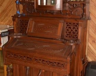 Antique Victorian Walnut Eastlake Pump Organ, Working