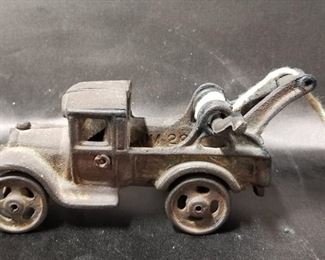 Cast Iron Wrecker Truck