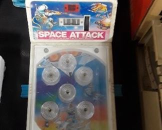 Space Attack Pin Ball Game 