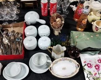 Glassware and Oriental Trinkets 
