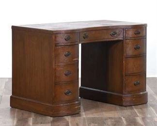 Antique Hepplewhite Kneehole Desk