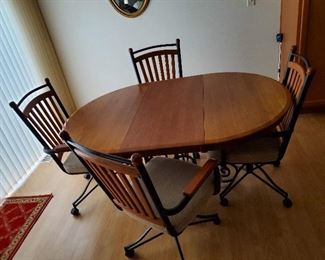 Chromcraft kitchen / DR set - table, leaf & 4 roller Chairs