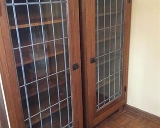 006 Oak Leaded Glass Door Cabinets