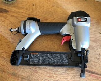 NEW “Portable Cable”18-Gauge Pneumatic Nailer Kit, drives 18-Gauge Brad nails, 5/8 in to 2 in Length