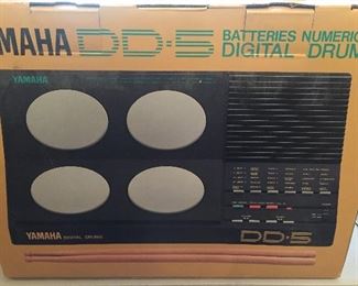 YAMAHA DD-5 DIGITAL DRUMS