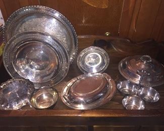 NICE SELECTION OF SILVERPLATE SERVING PCS