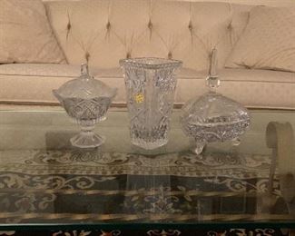 Lot of crystal and glass items $8